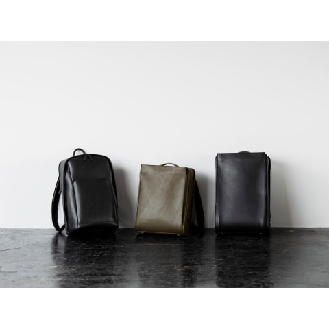 【入手困難】土屋鞄 ヴァイノミディアムスクエアバックパック オリーブブラウン ヴァイノ ミディアム スクエアバックパック – バックパック – 土屋鞄製造所