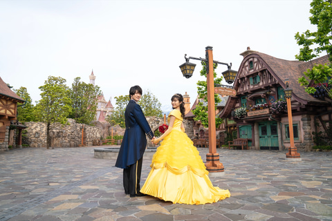 ディズニーアンバサダーホテル、「美女と野獣」の世界でウエディング