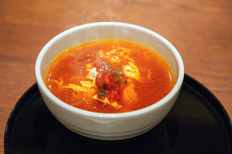 トマト味の夜鳴きそば