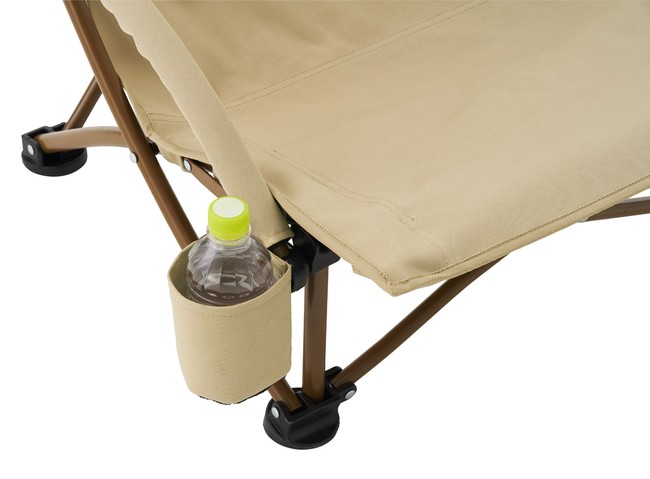 便利なドリンクホルダー付き