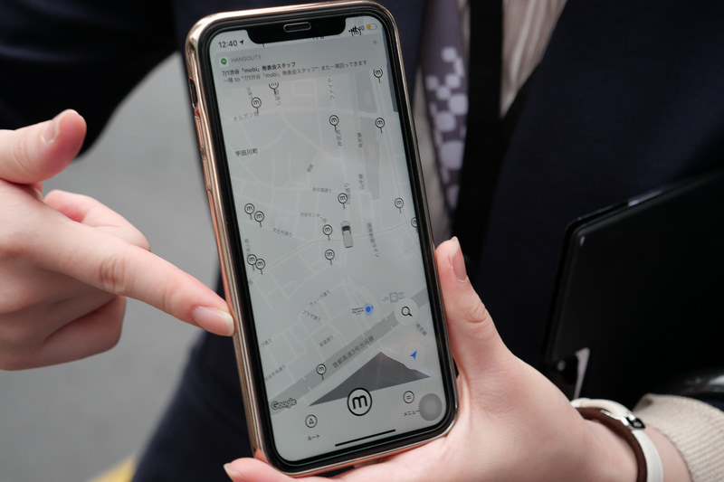 車両の位置や走行ルートはアプリの地図に表示する