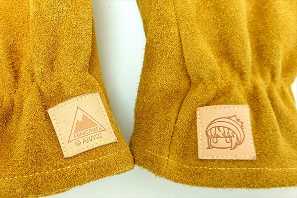 右手側にリンちゃんのアイコン、左手側にゆるキャン△のテントロゴの素押し（焼印）パッチを縫製