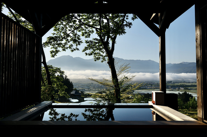 自遊人が1日1組限定の宿「里山十帖 THE HOUSE」を開業する