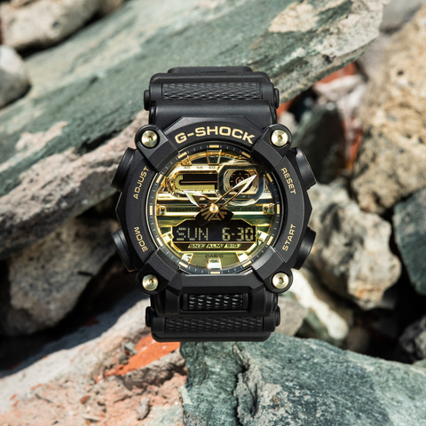 G-SHOCK、工業デザインをモチーフにした新モデル。文字盤に