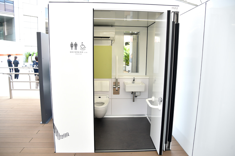 「車椅子使用者配慮（左仕様）」