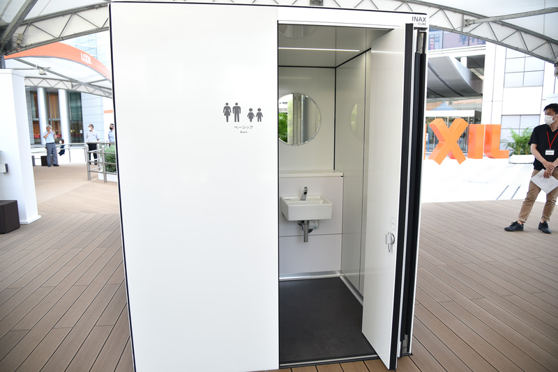 仮想タッチパネルリモコンを取り入れた「ベーシック」