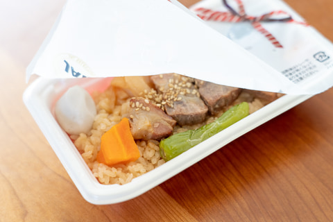 JALの機内食通販「BISTRO de SKY」をさっそく家で食べてみた