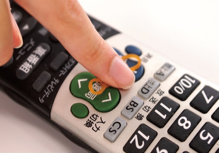 驚きの輪ゴム活用術やキャラクターとのコラボ商品、オーバンドの技術を活かした商品などを紹介する