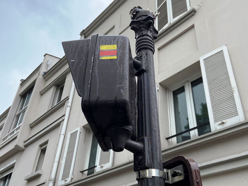 街灯などにあるコース案内のマークをたどって行きます