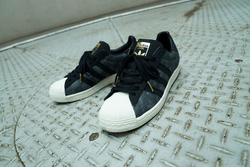 ADIDAS SUPERSTAR DENIM ATMOS“DENIM PACK”（1万3200円）