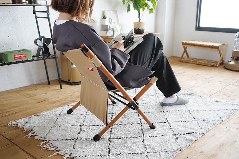 Hang Outとコラボしたポールローチェア