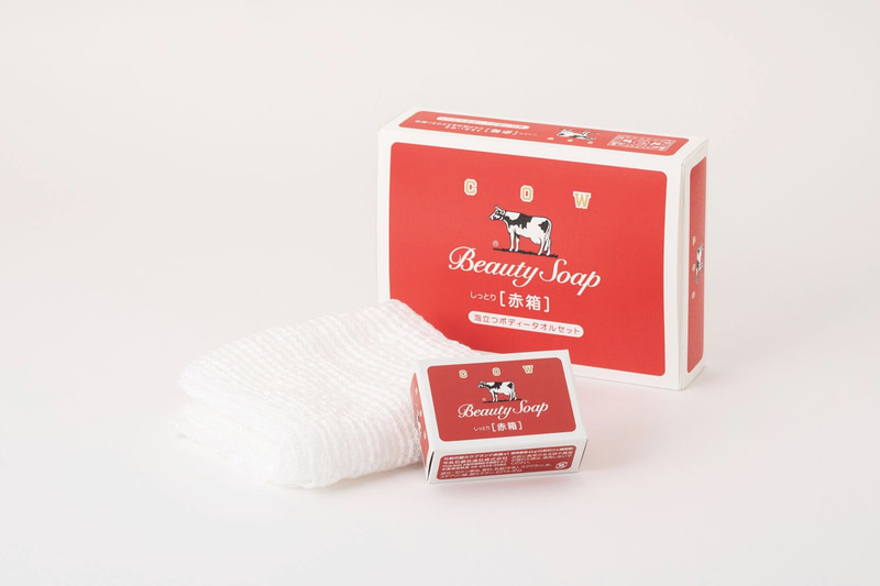 牛乳石鹸赤箱と泡立つボディタオルセット
