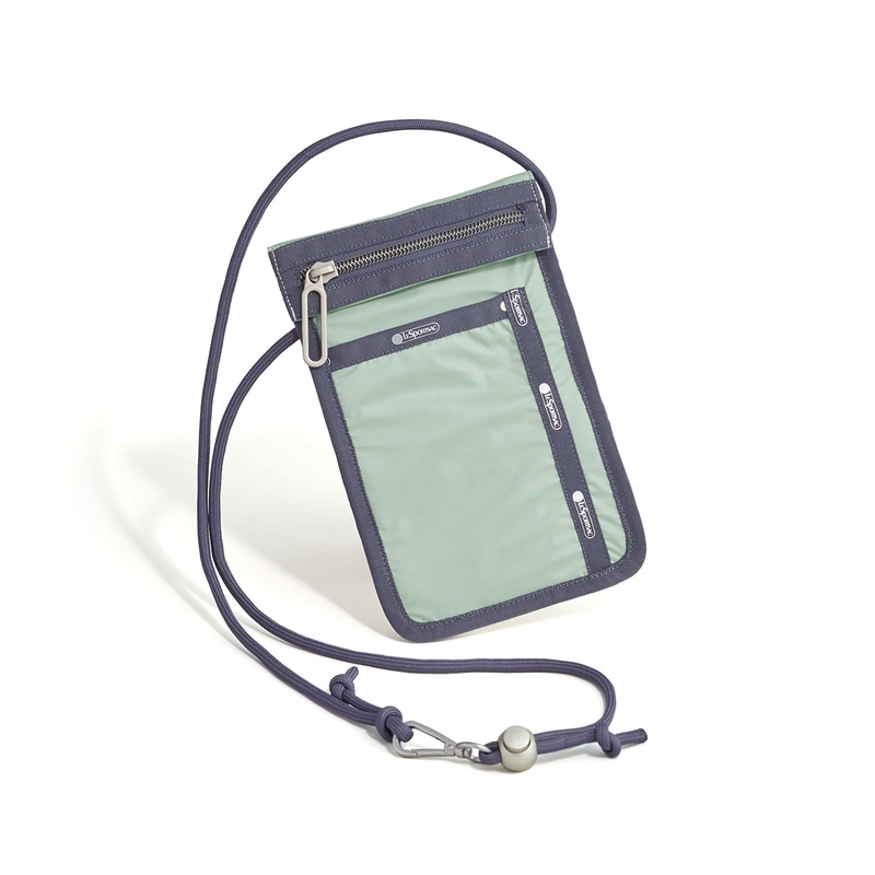 「CONV Gather Clutch」（2万4200円）