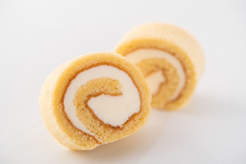 「バタークリームロール」（1本、2484円）