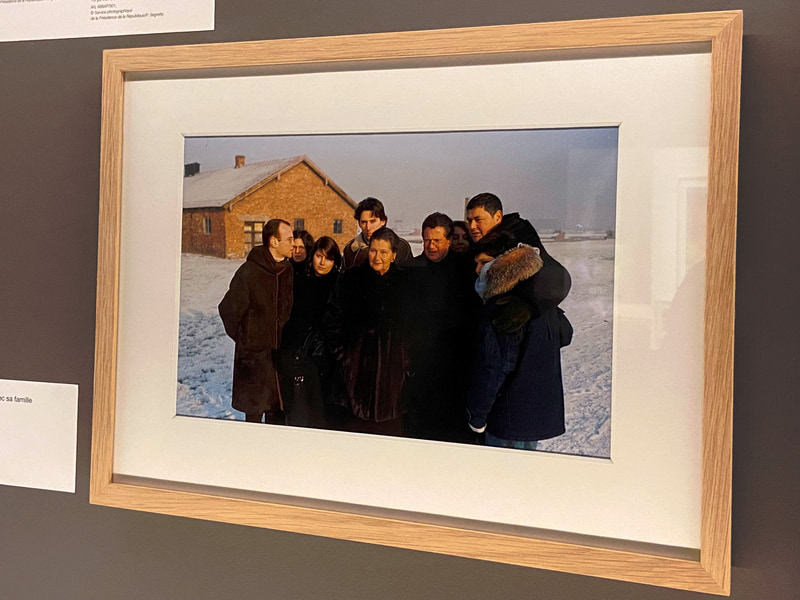 2004年、シモーヌは家族を連れてアウシュヴィッツを訪問