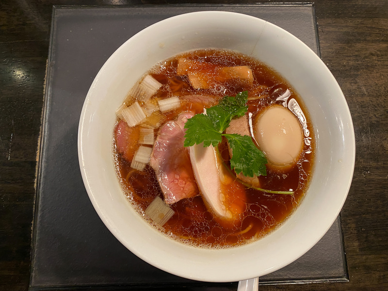 カネキッチンヌードルの特選醤油らぁめん