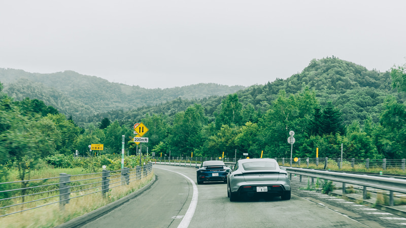 そこで道東自動車道のサービスエリアへ向かい、急速充電を実施。しっかりパワーを蓄えることができた