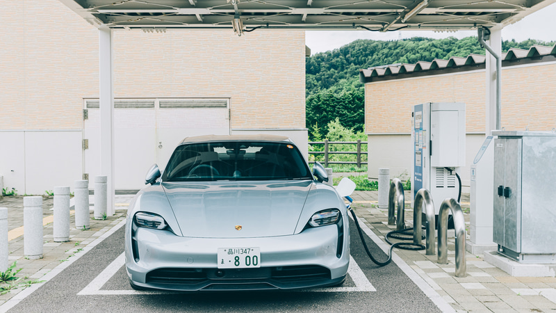 そこで道東自動車道のサービスエリアへ向かい、急速充電を実施。しっかりパワーを蓄えることができた