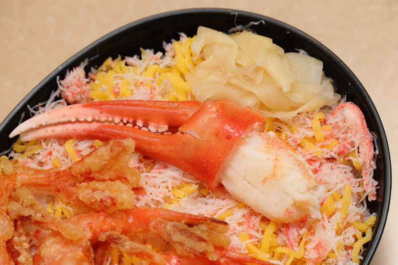 紅ずわいがにの爪肉はボリュームも十分