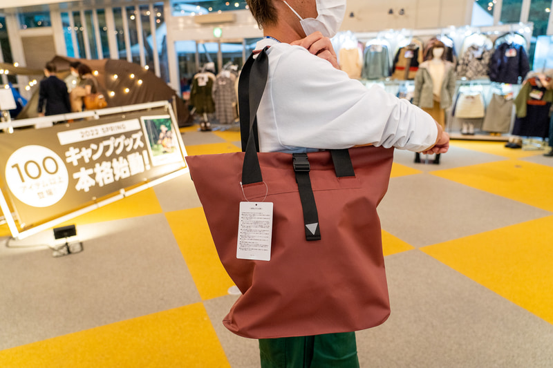 使い勝手のよさそうな防水トートバッグ