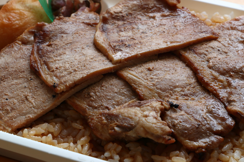 “特製”だけあって肉のボリュームもたっぷり