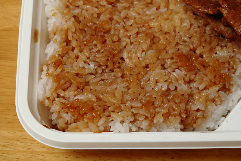 タレのしみたご飯だけ食べてもちょうどよい味付け