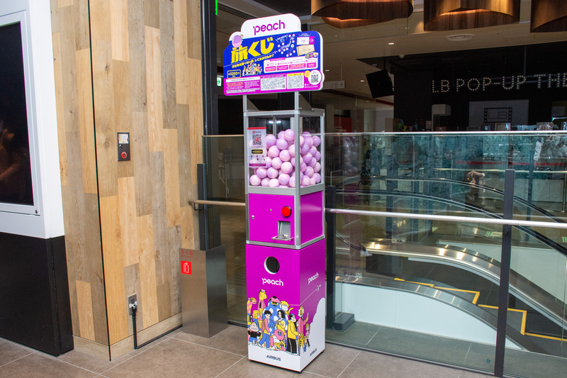渋谷パルコ6階に設置した旅くじの自販機