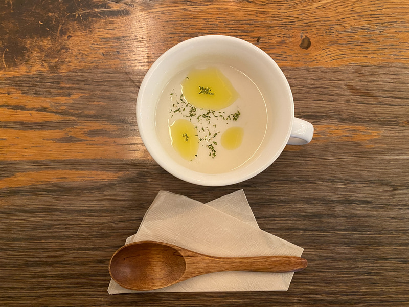 白いんげんのポタージュ（210円）