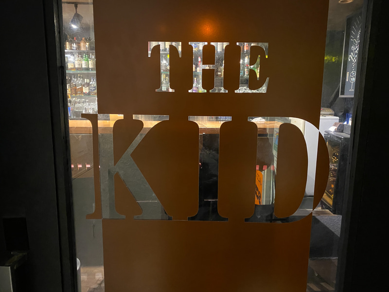 「THE KID」入り口