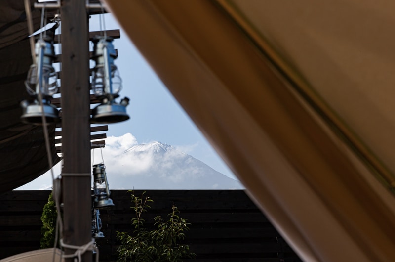 ベルテントから垣間見える富士山