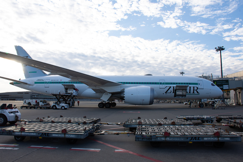 74番スポットに駐機する3号機