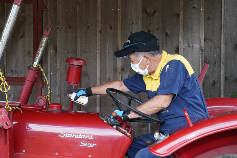 スターティングフルードを吸気口にスプレー