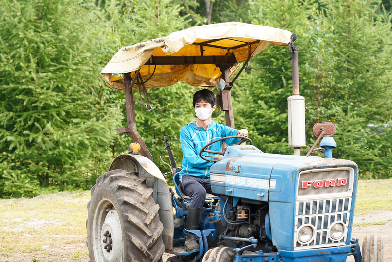 Ford 3000も運転してみる