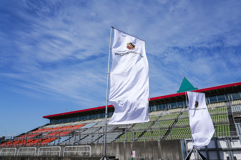 好天に恵まれた十勝スピードウェイ