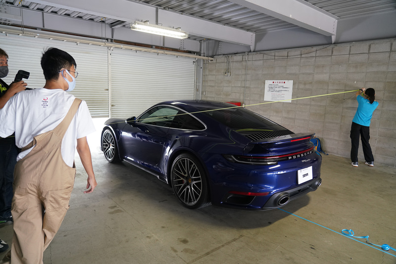 壁で同じ高さにしている模様