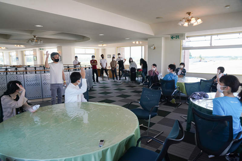 「乗ってみたい人」と聞くと、全員の手が挙がる