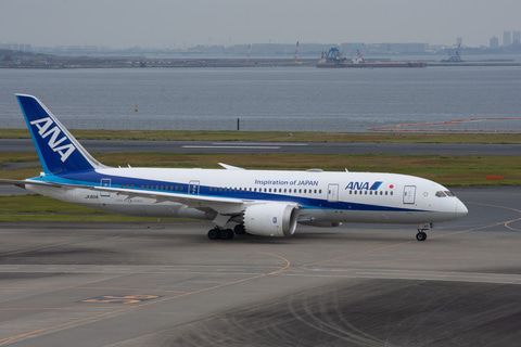 ANA、787-8就航10周年！ 羽田～岡山/広島で初号機と2号機が記念