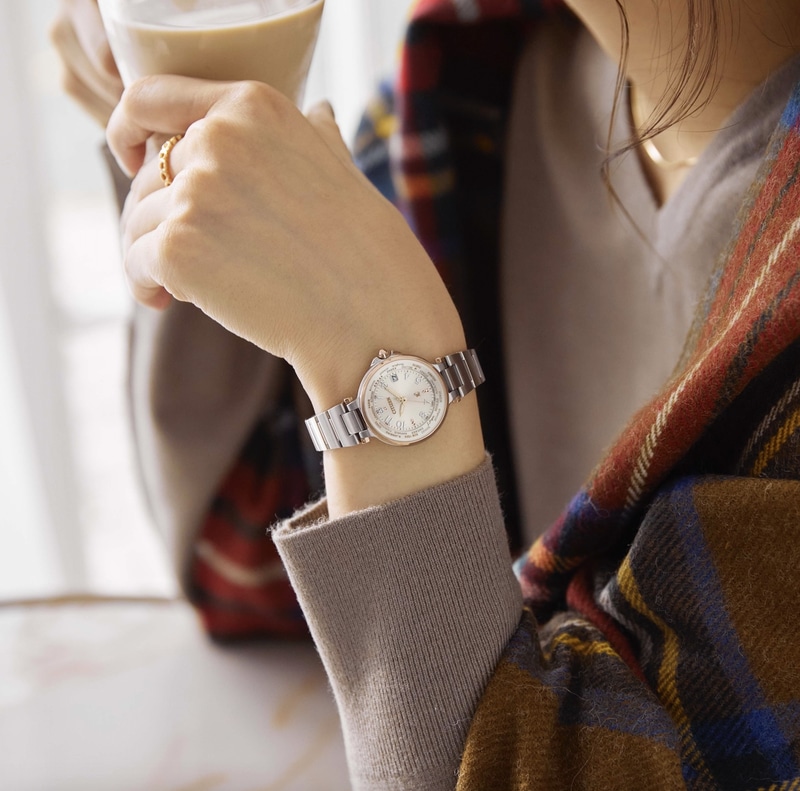 シチズン・クロスシー エコ・ドライブ電波時計 ハッピーフライト EC1015-53A