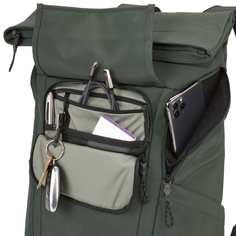 マグネット式フラップ付きオーガナイザーパネルとソフトな裏地付きポケット