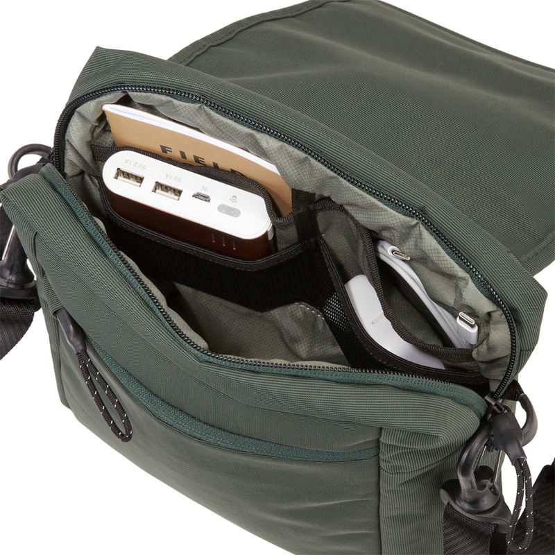 複数の収納ポケット