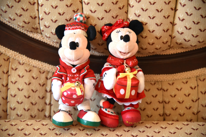 プレゼントを渡す姿がたまらない「ぬいぐるみバッジ」