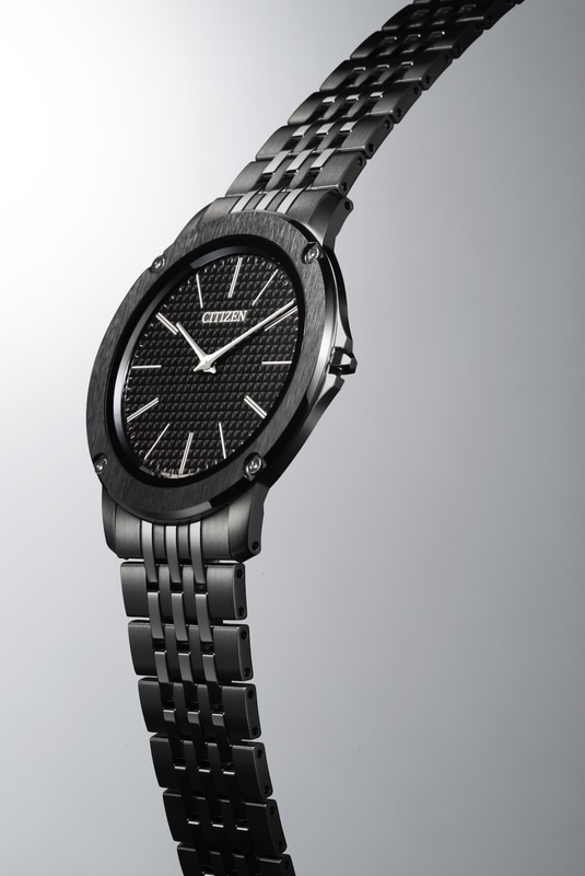 オールブラックカラーの「AR5074-53E」