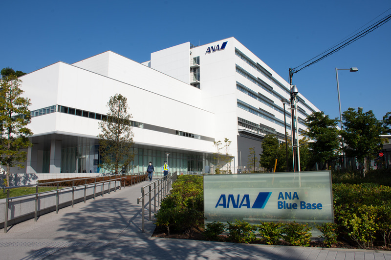 総合訓練施設「ANA Blue Base」。最寄り駅は京浜急行空港線 穴守稲荷駅