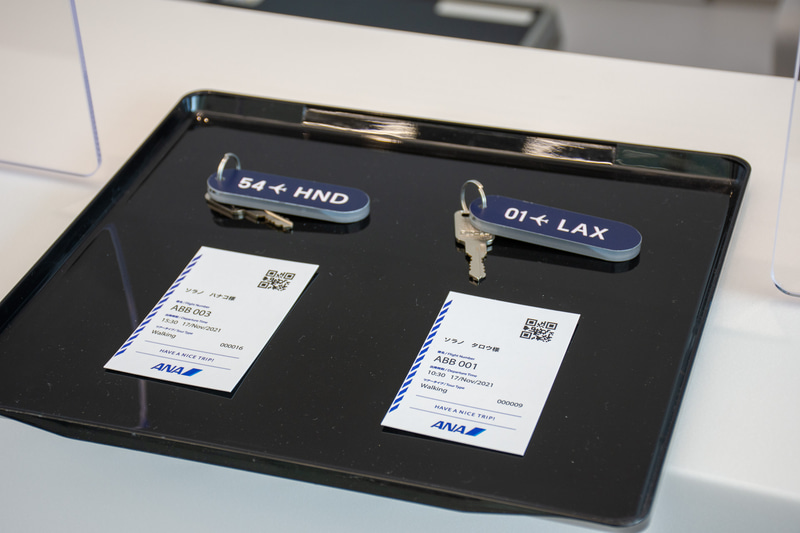 チケットとロッカーの鍵を受け取る