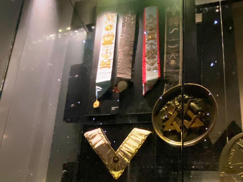 正装時につけるコルドンなど