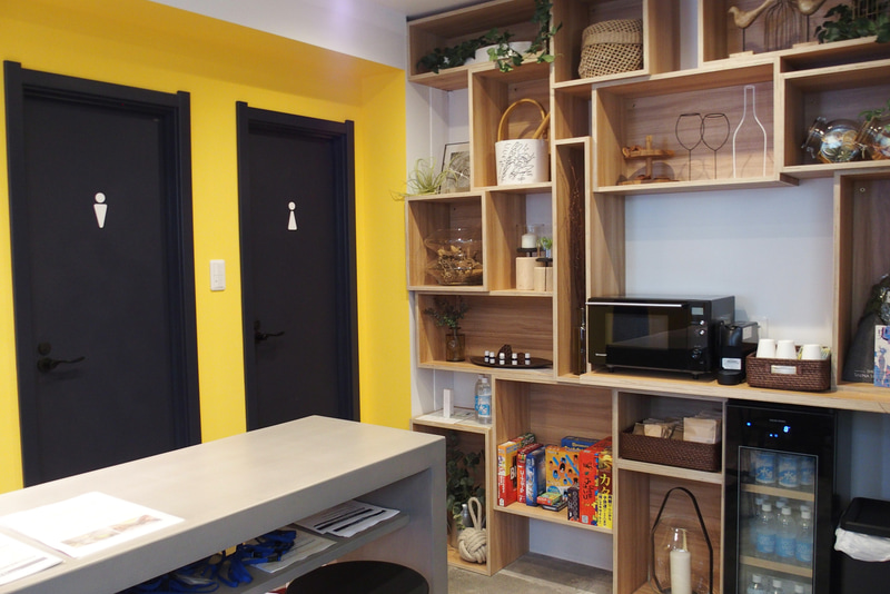 レセプション横にはトイレがある