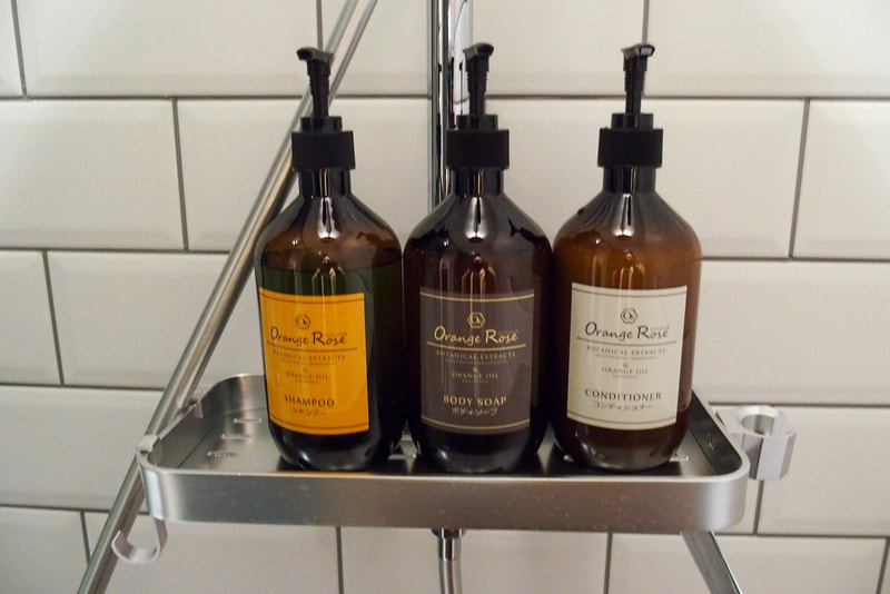 トイレとバスルームも完備。備え付きのアメニティも