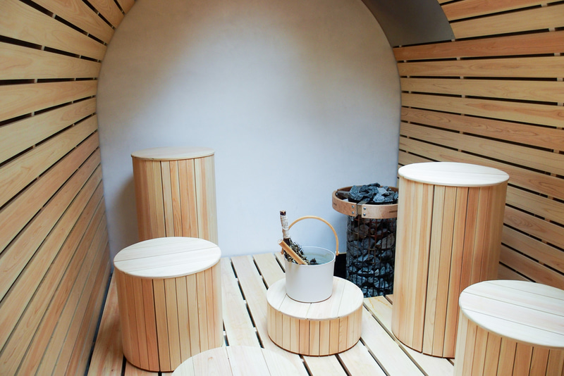 檜張りのヒーティングルーム