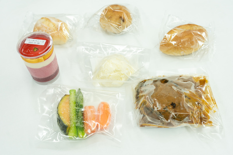 こちらが1食分。食材別に小分けパックとなっている