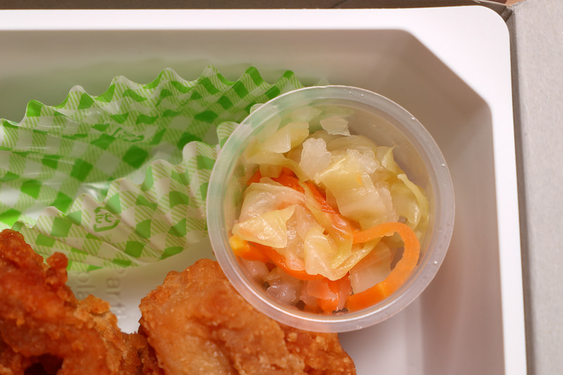 ピクルスは酸味を抑えたやさしい味